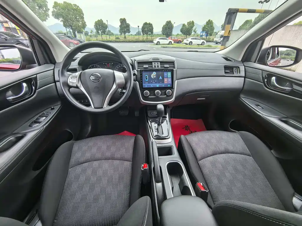 Tiida 1.6 L CVT Cool Motion