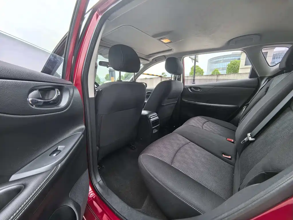Tiida 1.6 L CVT Cool Motion