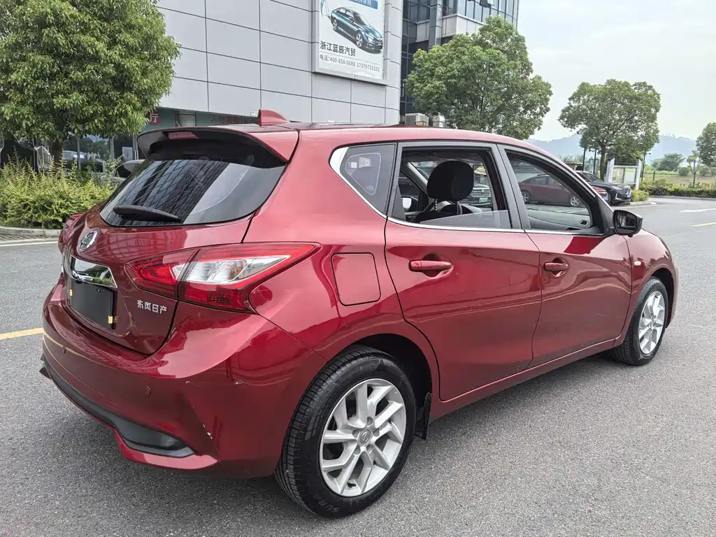 Tiida 1.6 L CVT Cool Motion