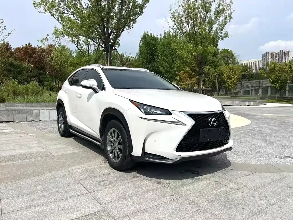 Lexus NX 200 FWD Sharp Travel