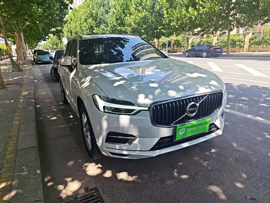 Volvo XC60 T5 4 WD Smart Ease Luxury