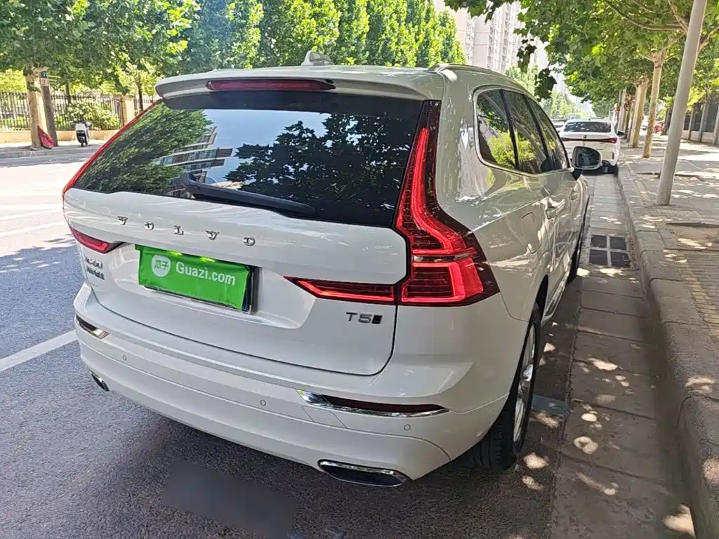 Volvo XC60 T5 4 WD Smart Ease Luxury