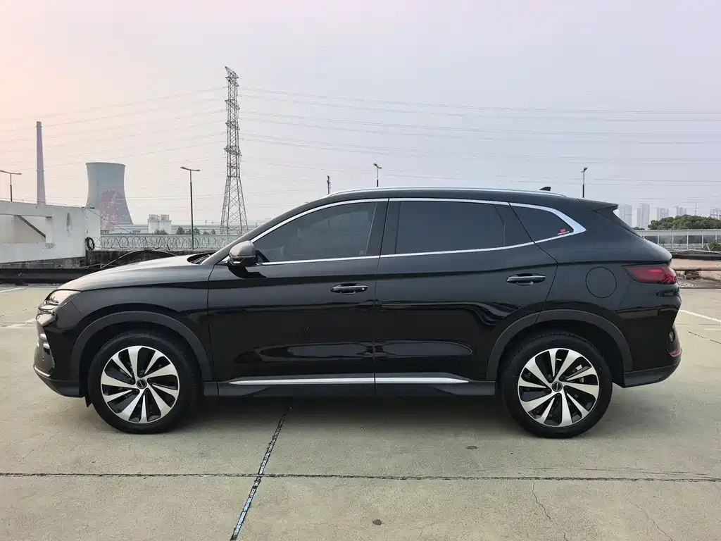 Song PLUS NEV Champion DM-i 150 KM Flagship PLUS 5 G