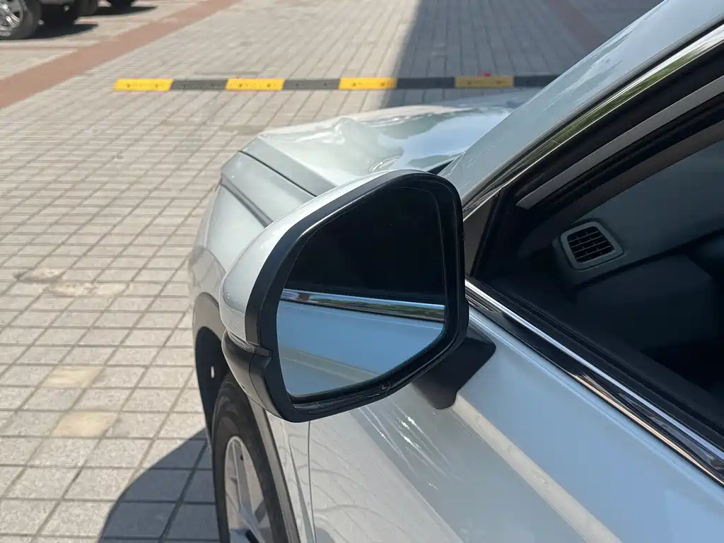 Honda CR-V 240 TURBO 2 WD Sharp Style 5-seat