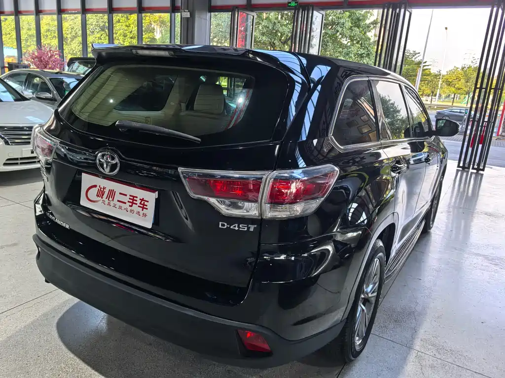 Highlander 2.0 T 2 WD Elite 5-seat