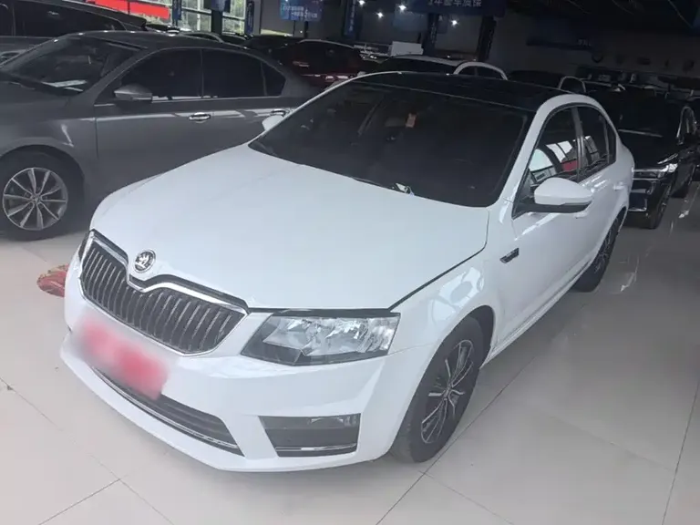 Skoda Octavia 1.6 L Auto Smart Travel