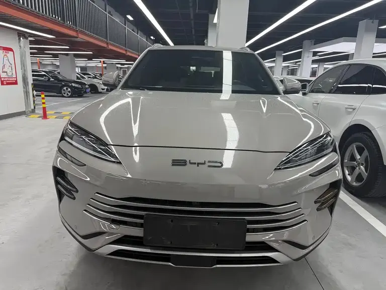 BYD Song PLUS NEV Glory DM-i 110 km Flagship PLUS