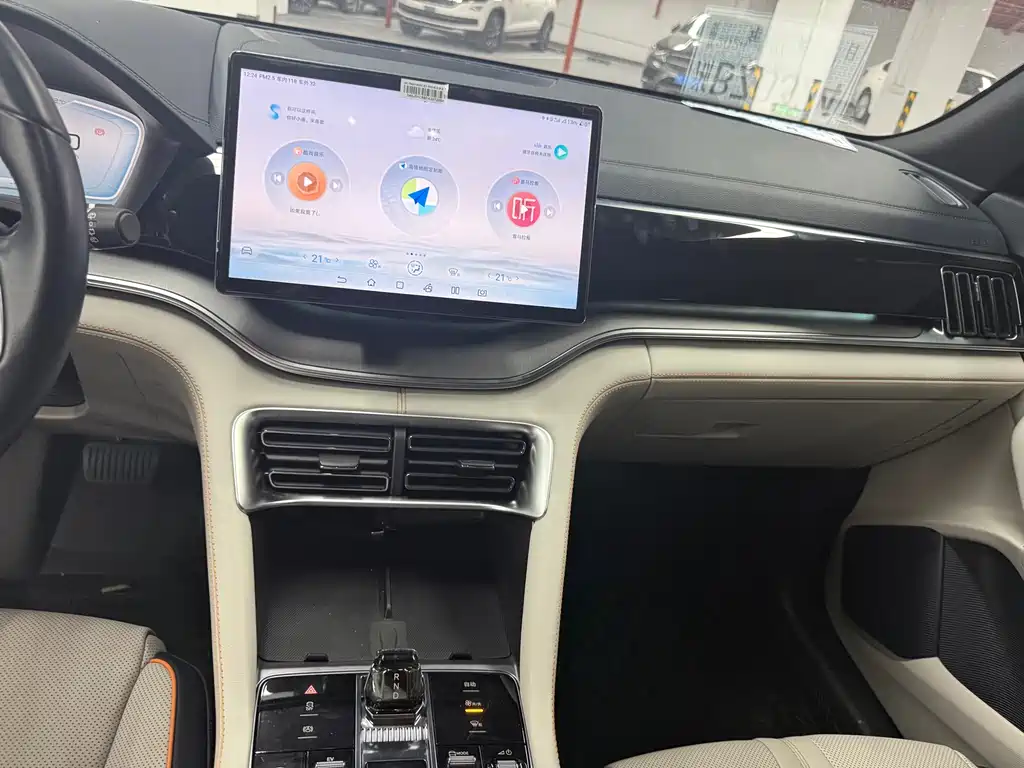 Song PLUS NEV Glory DM-i 110 km Flagship PLUS