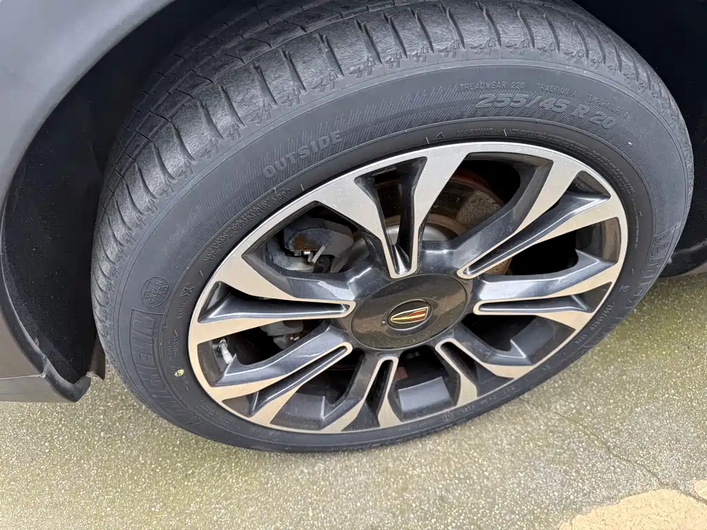 Hongqi HS5 2.0 T Connected Flagship Enjoyment 4 WD