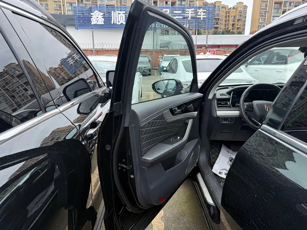 Hongqi HS5 2.0 T Connected Flagship Enjoyment 4 WD