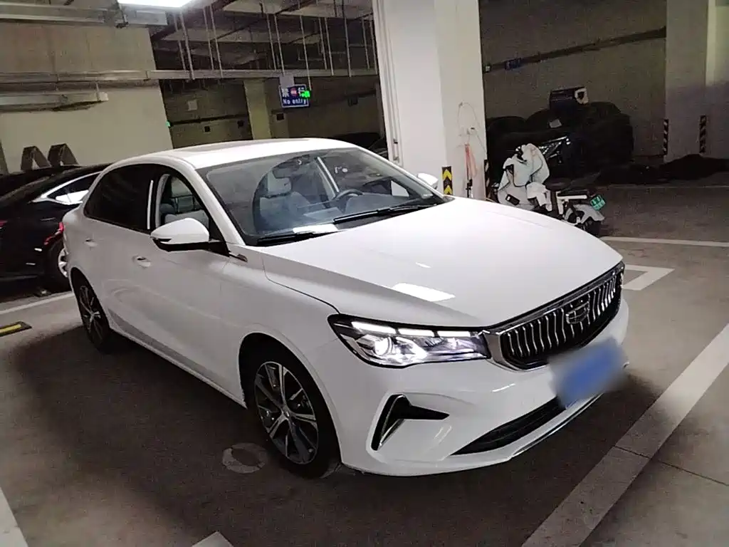 Emgrand 4 th Gen Champion 1.5 L CVT Flagship