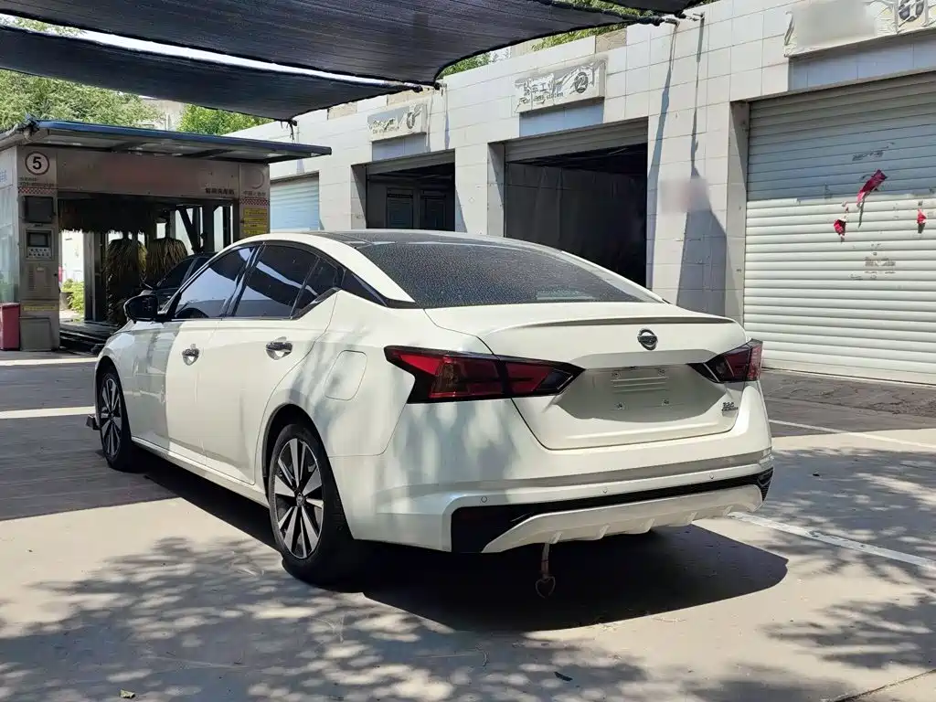 Teana 2.0 L XL Comfort