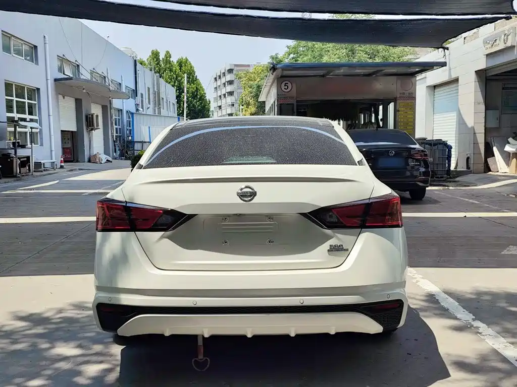 Teana 2.0 L XL Comfort