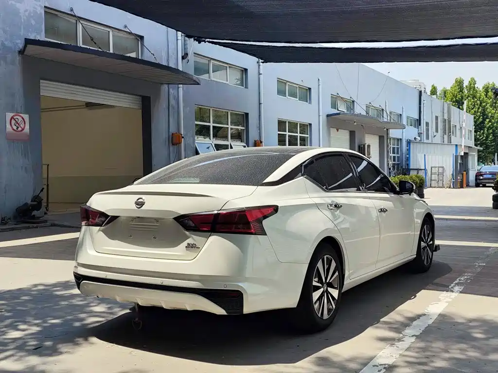Teana 2.0 L XL Comfort