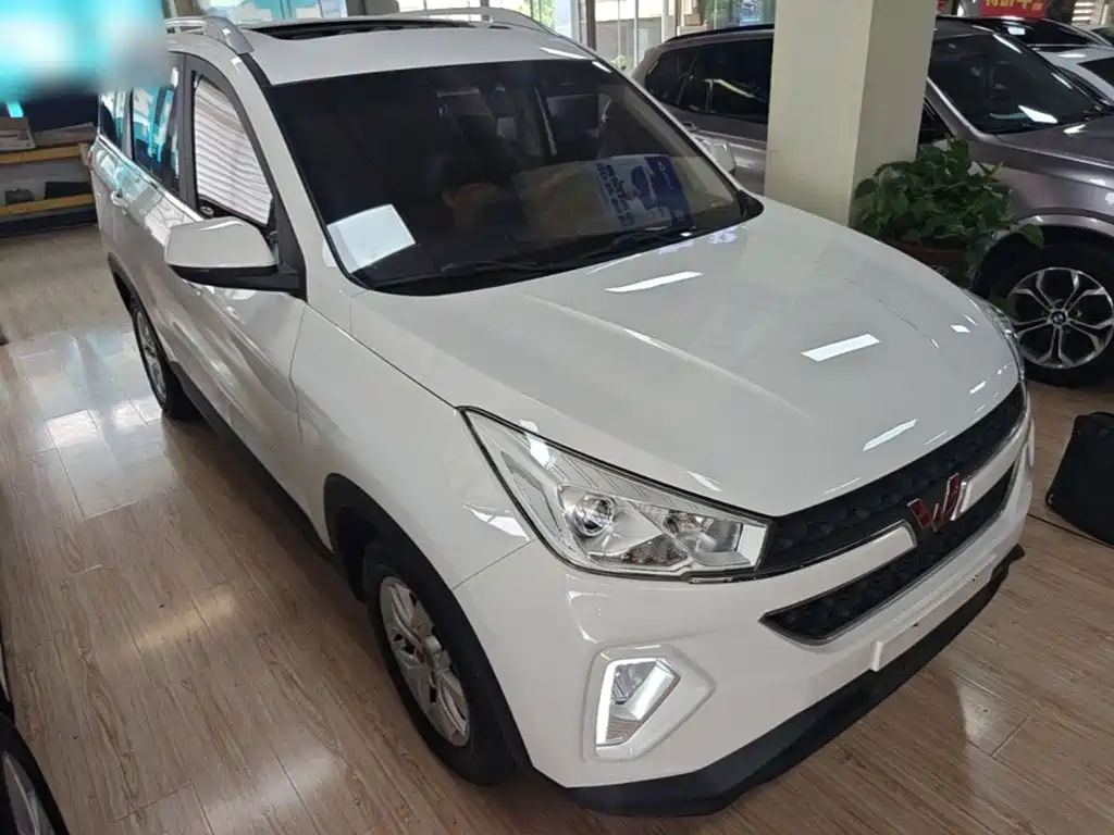 Wuling Hongguang S3 1.5 L Manual Luxury CN-V