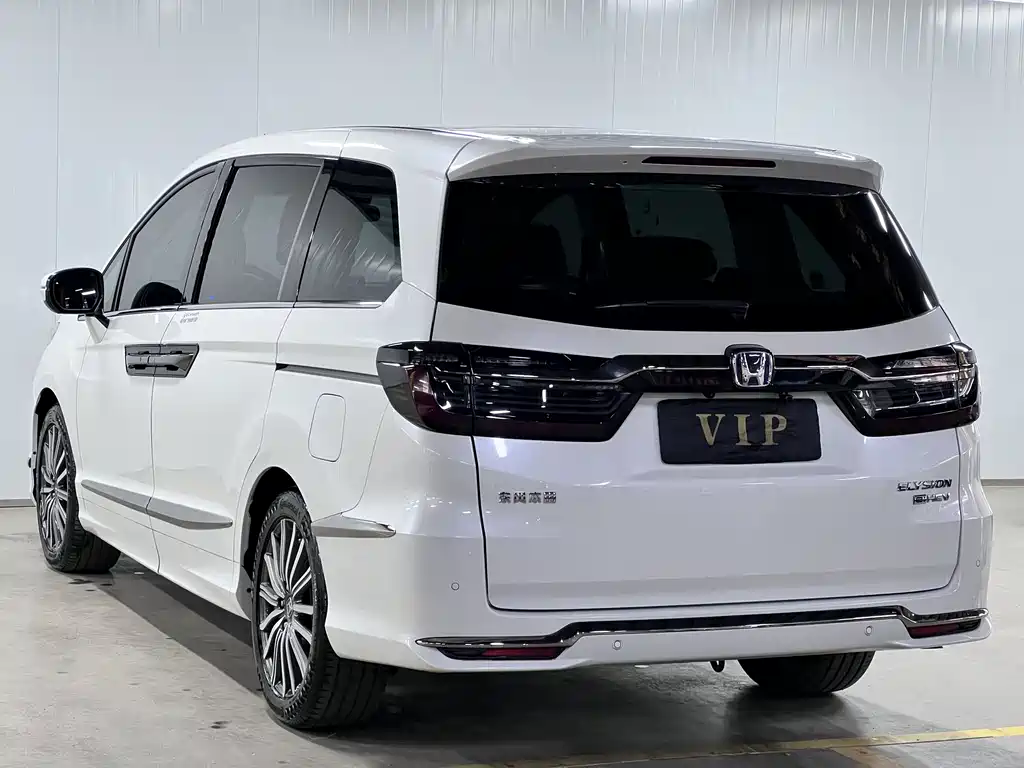 Elysion 2.0 L e:HEV Luxury Early Enjoyment