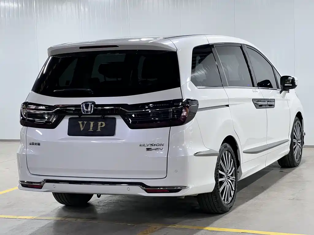 Elysion 2.0 L e:HEV Luxury Early Enjoyment