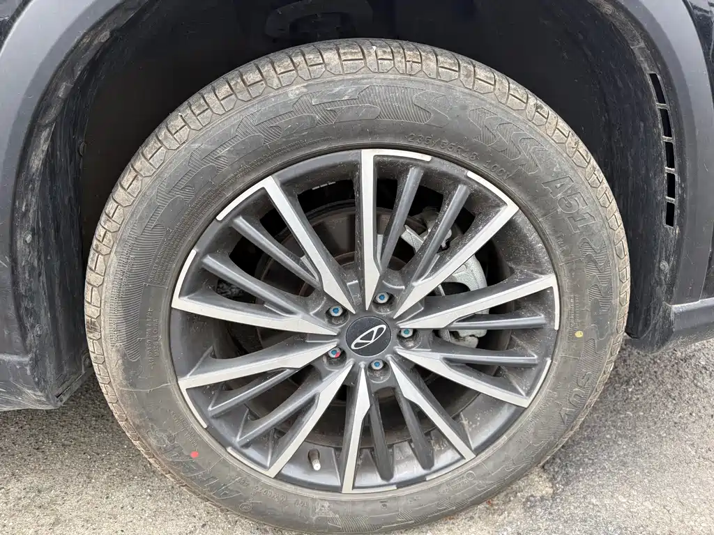 Tiggo 8 PRO 290 T 2 WD Luxury