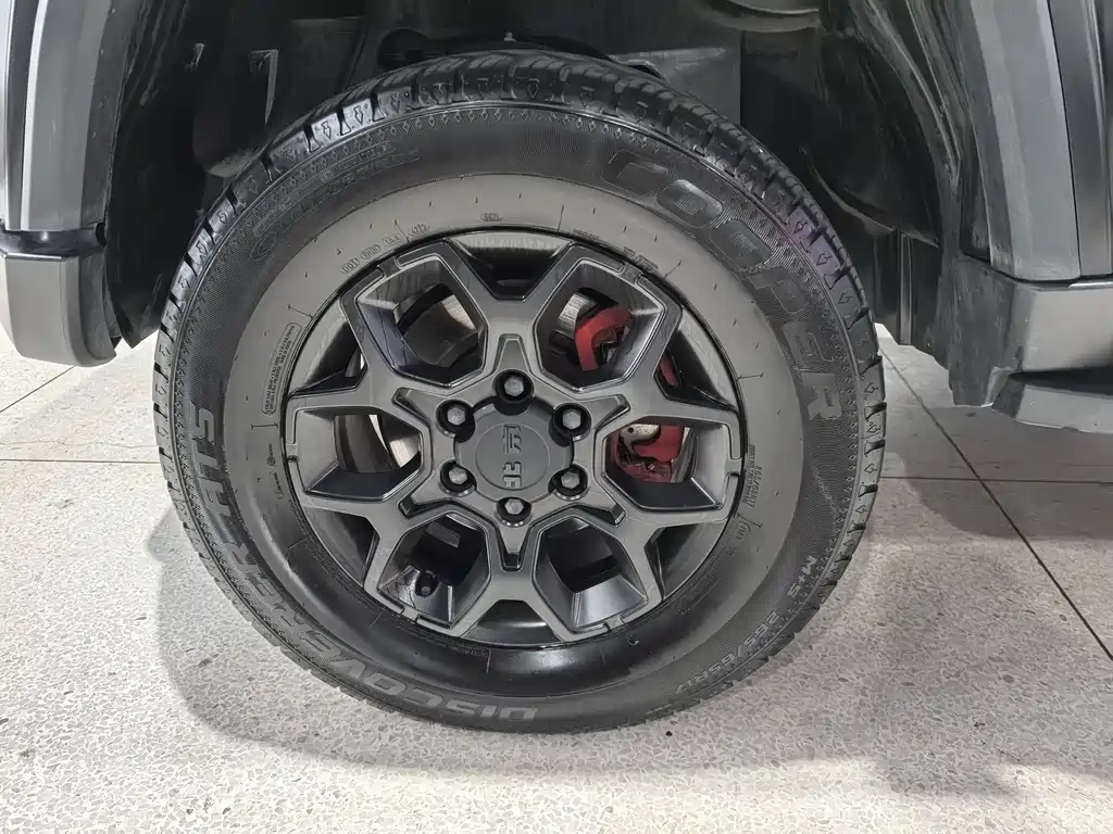 BAIC BJ40 2.0 D Blade Hero Glory