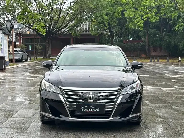 Toyota Crown 皇冠 2015款 2.0 T 精英版