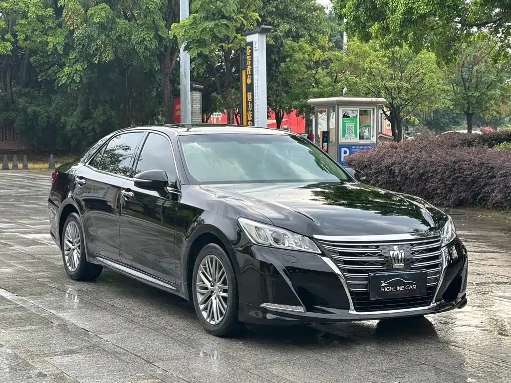 Crown 皇冠 2015款 2.0 T 精英版