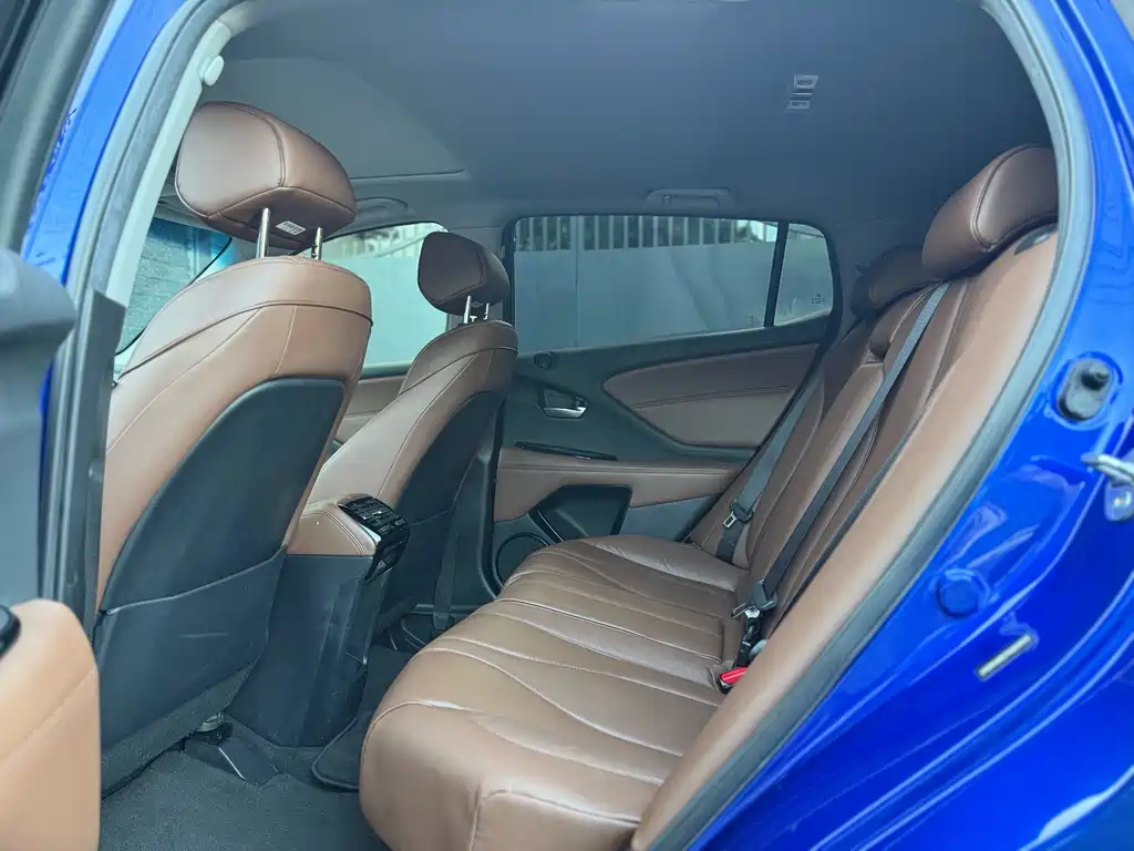 Acura CDX 讴歌CDX 2018款 2.0 L 两驱质享版Hybrid