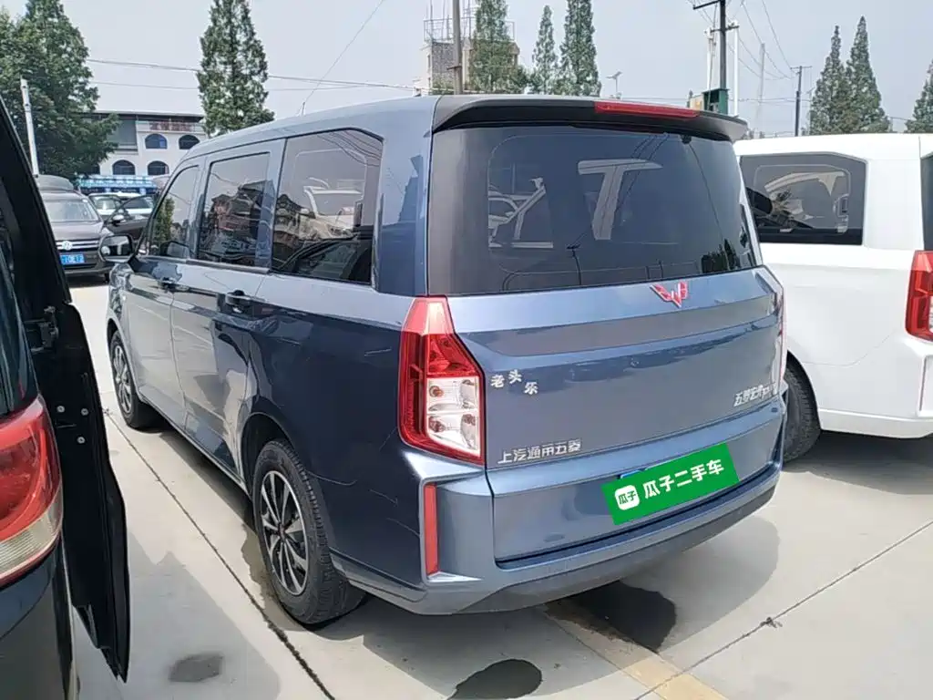 Wuling Hongguang PLUS 五菱宏光PLUS 2020款 1.5 L 手动标准型 7座
