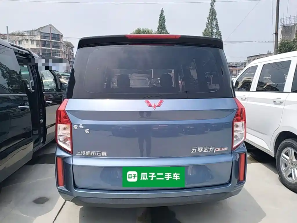 Wuling Hongguang PLUS 五菱宏光PLUS 2020款 1.5 L 手动标准型 7座