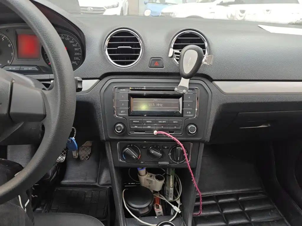 Jetta 捷达 2015款 质惠版 1.4 L 手动舒适型