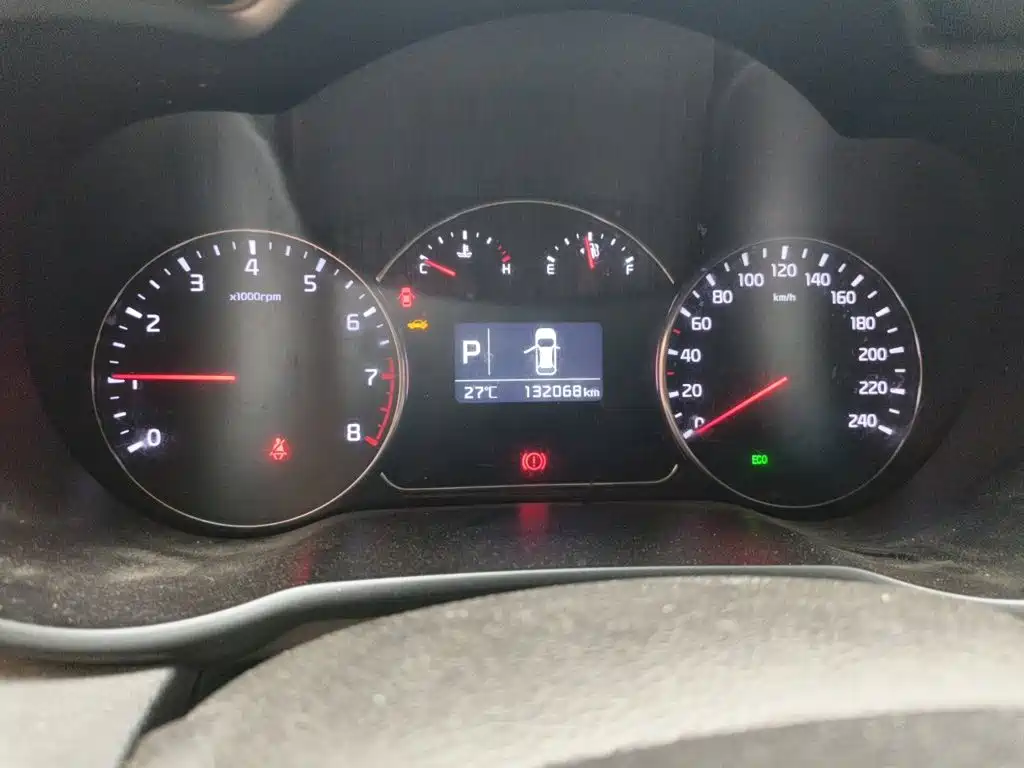 Carens 2.0 L 7-seat Auto Standard CN-IV