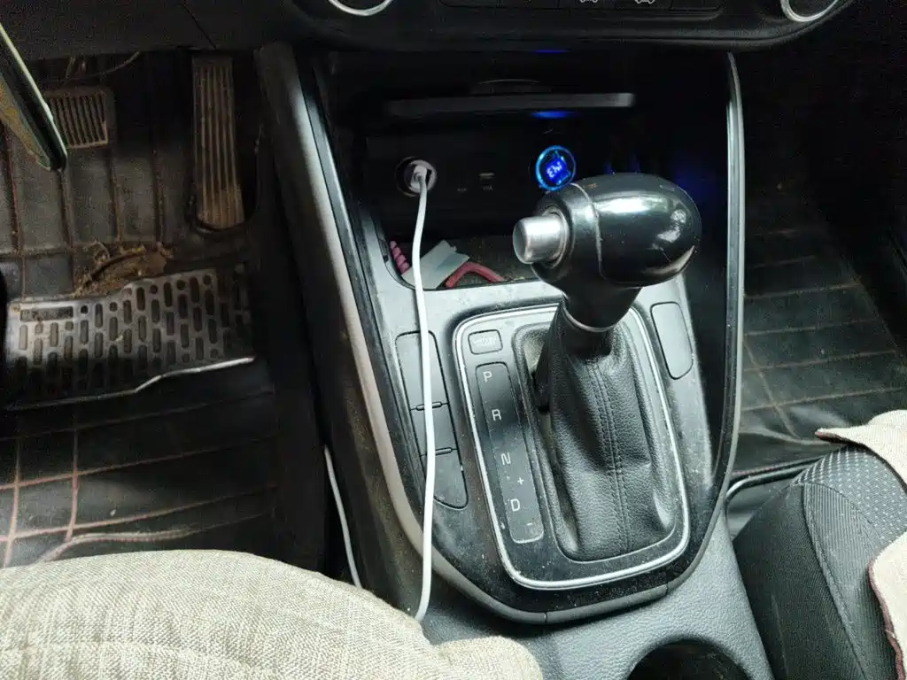 Carens 2.0 L 7-seat Auto Standard CN-IV