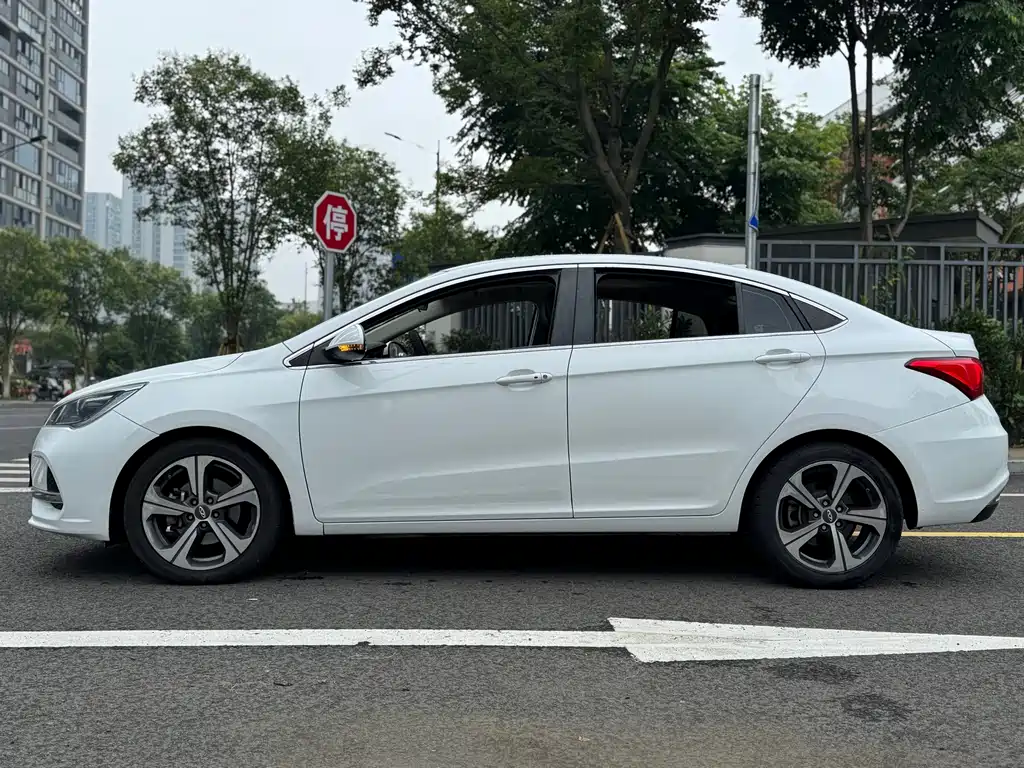 Arrizo 5 艾瑞泽5 2019款 1.5 L 手动乐活版 国V