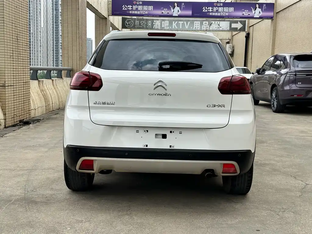 Citroën C3-XR 雪铁龙C3-XR 2015款 1.6 L 手动时尚型