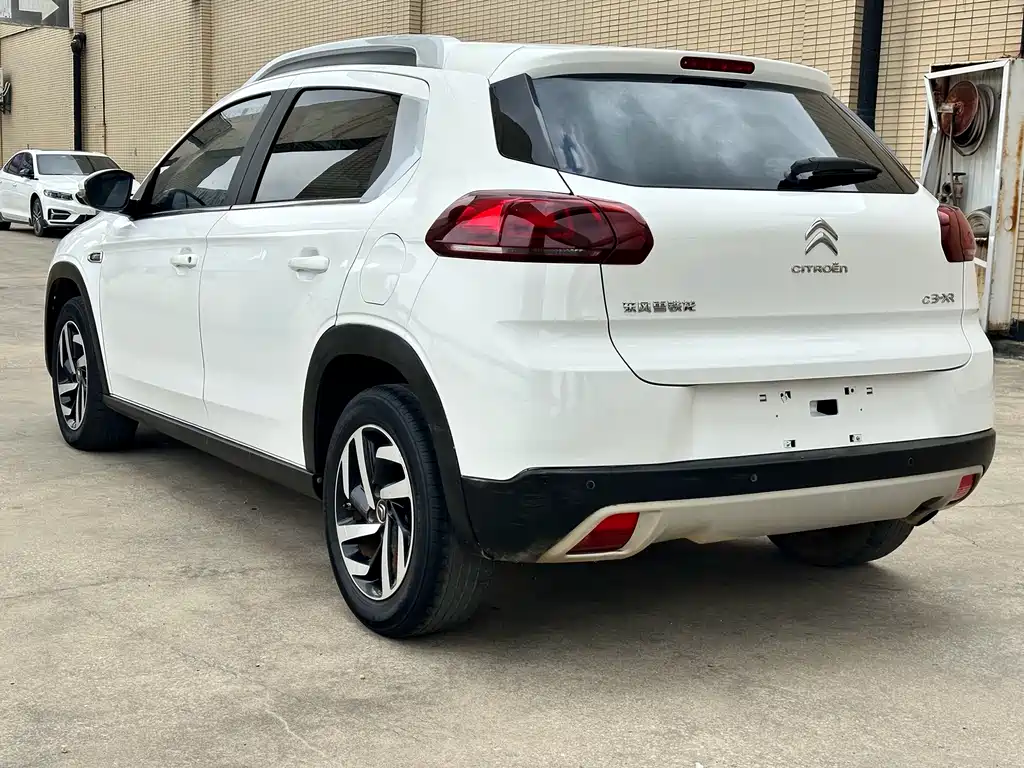 Citroën C3-XR 雪铁龙C3-XR 2015款 1.6 L 手动时尚型