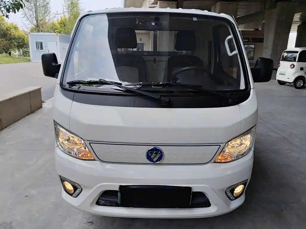 Xiangling M NEV M1 CATL Flatbed Cargo