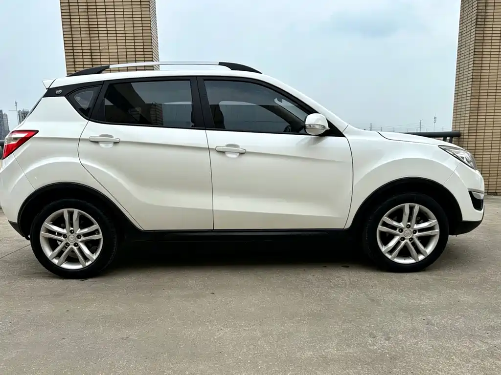 Changan CS35 1.6 L Manual Luxury CN-V