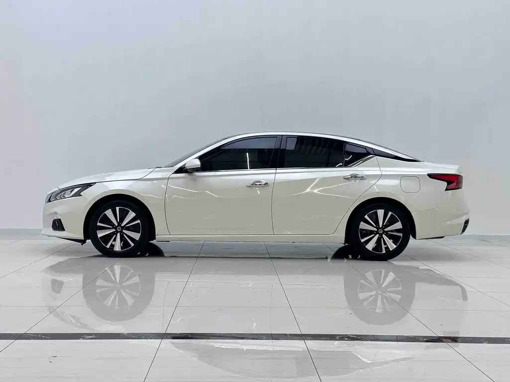 Teana 2.0 L XL Comfort