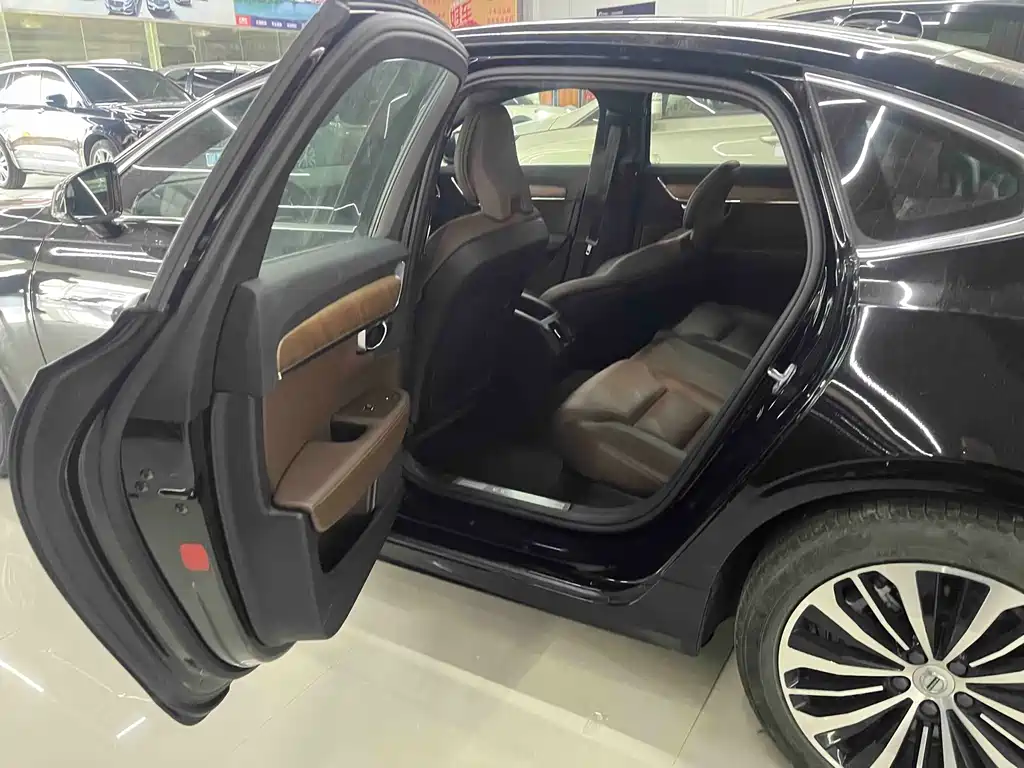 Volvo S90 B5 Smart Ease Luxury