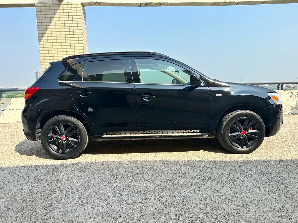ASX 劲炫ASX 2013款 2.0 L CVT四驱尊贵版