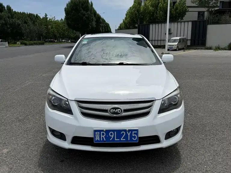 BYD L3 比亚迪L3 2013款 1.5 L 自动尊贵型