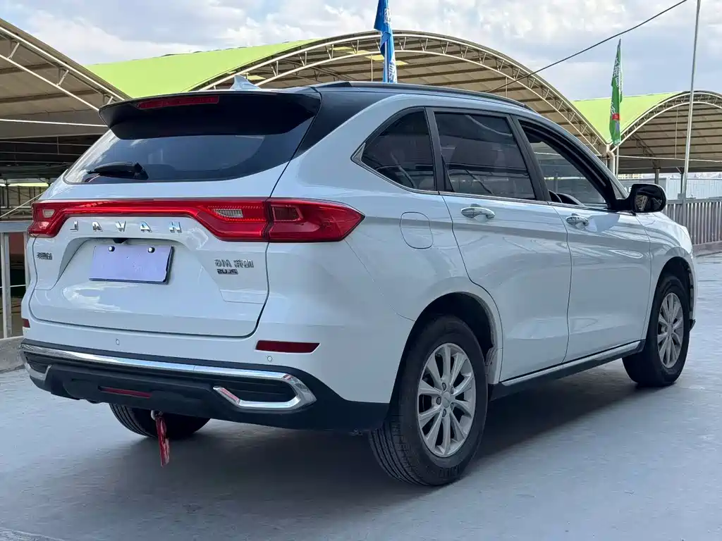 Haval M6 PLUS 1.5 T Manual Luxury Connected