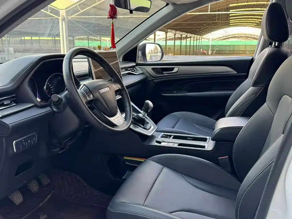 Haval M6 PLUS 1.5 T Manual Luxury Connected