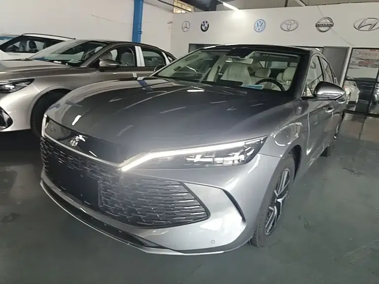 BYD Qin L DM-i 120 KM Transcend