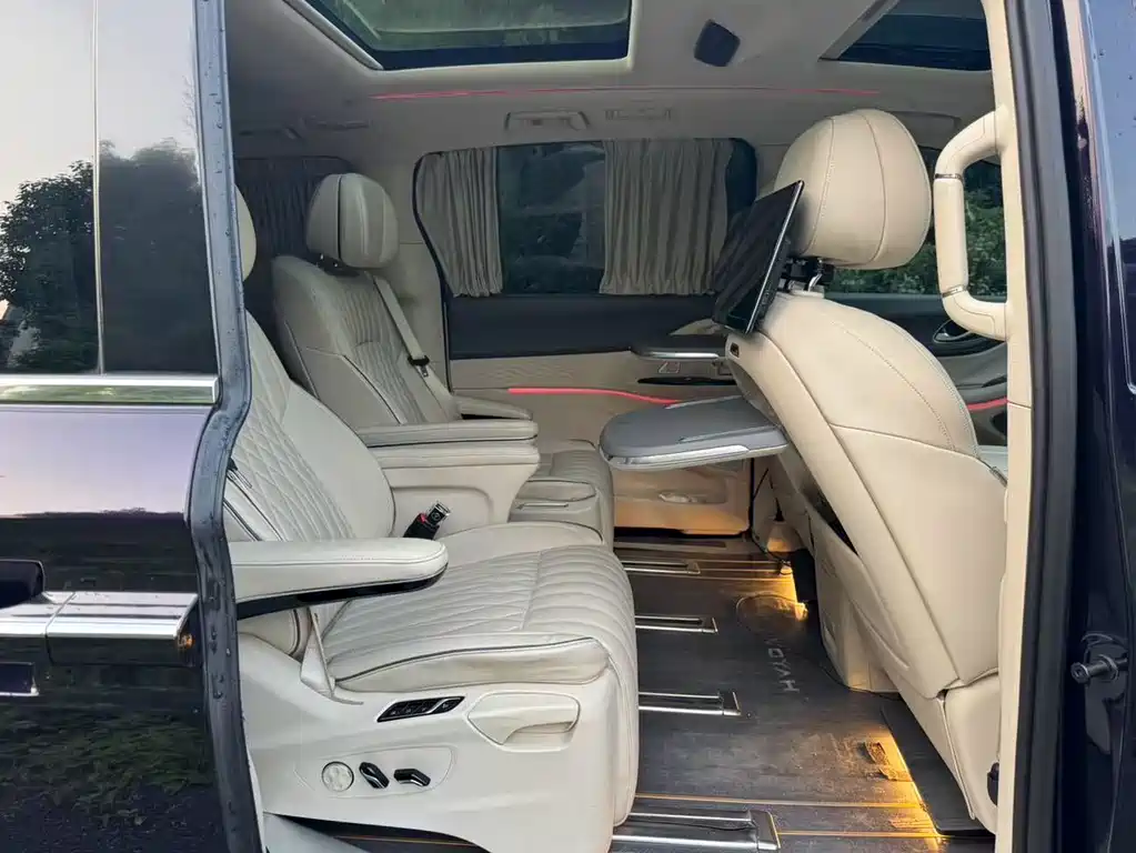Voyah Dreamer Low Carbon Dream + Smart Enjoyment Package