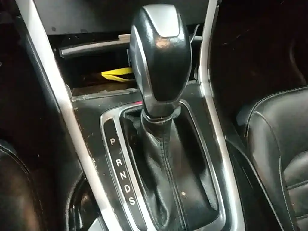 Edge EcoBoost 245 2 WD Platinum Sharp 5-seat