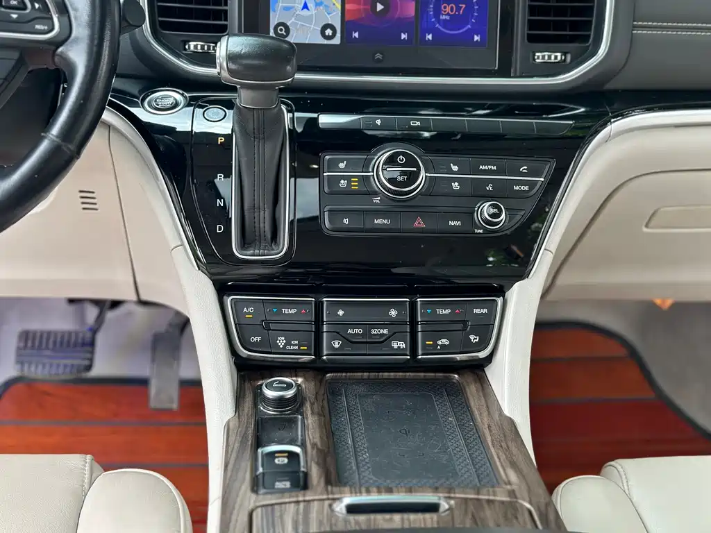 GAC Trumpchi M8 Navigator 390 T Supreme