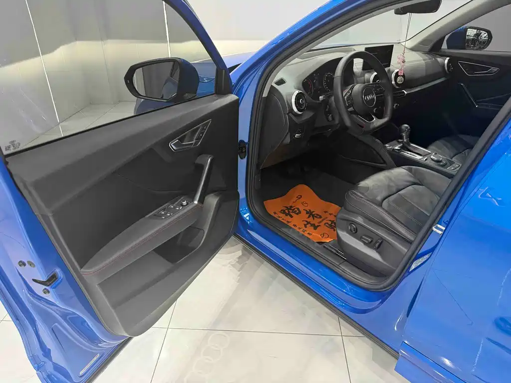 Audi Q2 L 35 TFSI Progressive Dynamic