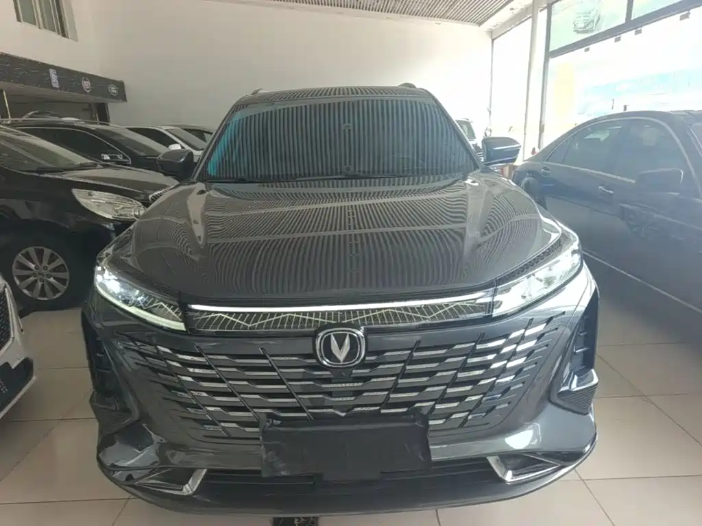 Changan CS75 PLUS 3 rd Gen 1.5 T Auto Distinguished