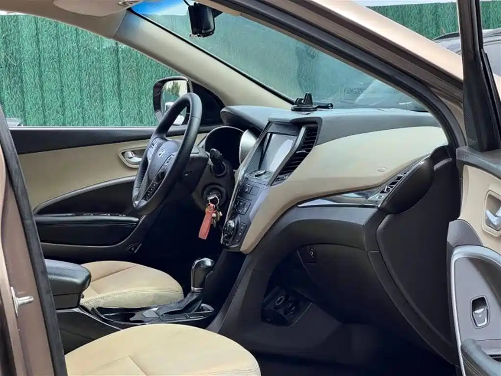 Santa Fe 2.4 L Auto 2 WD Intelligent