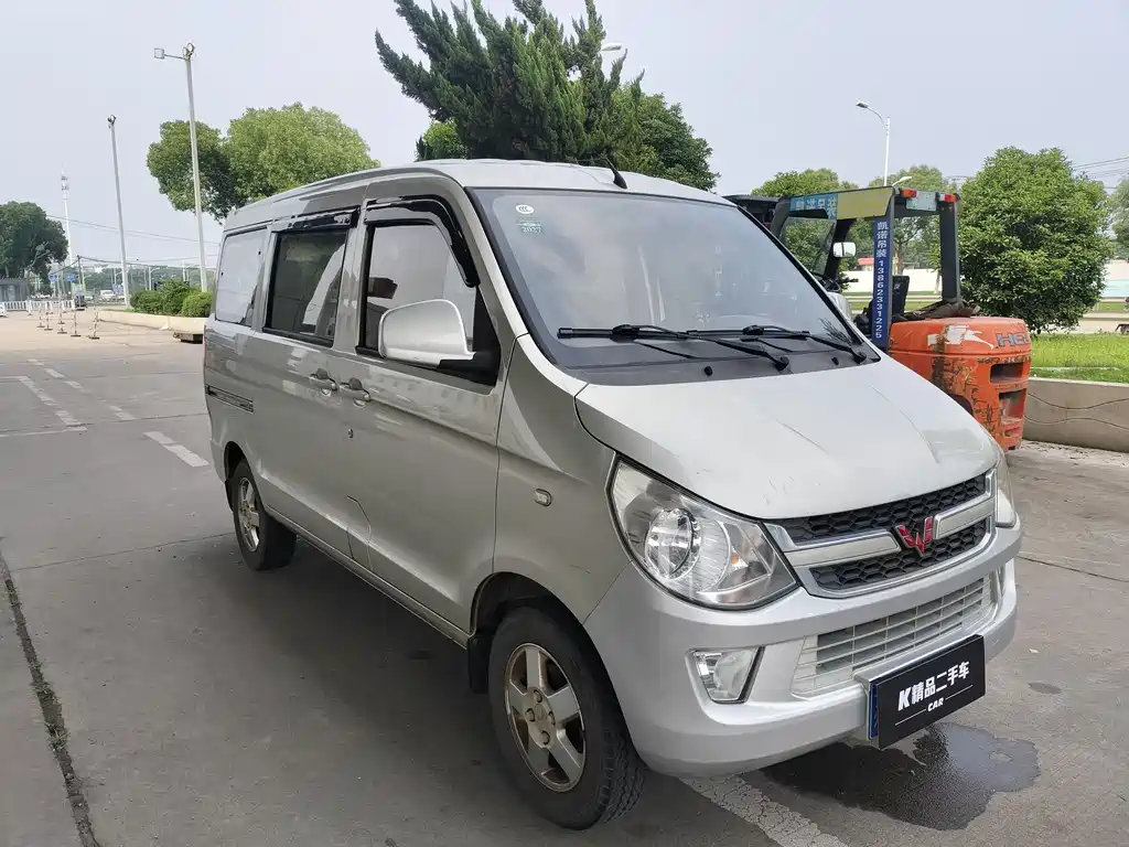 Wuling Zhiguang 1.2 L S Utility LSI